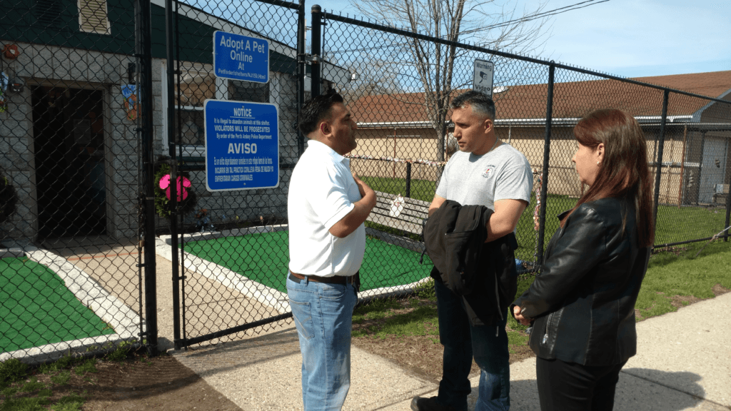 Absorbine Volunteer Days Perth Amboy Animal Shelter