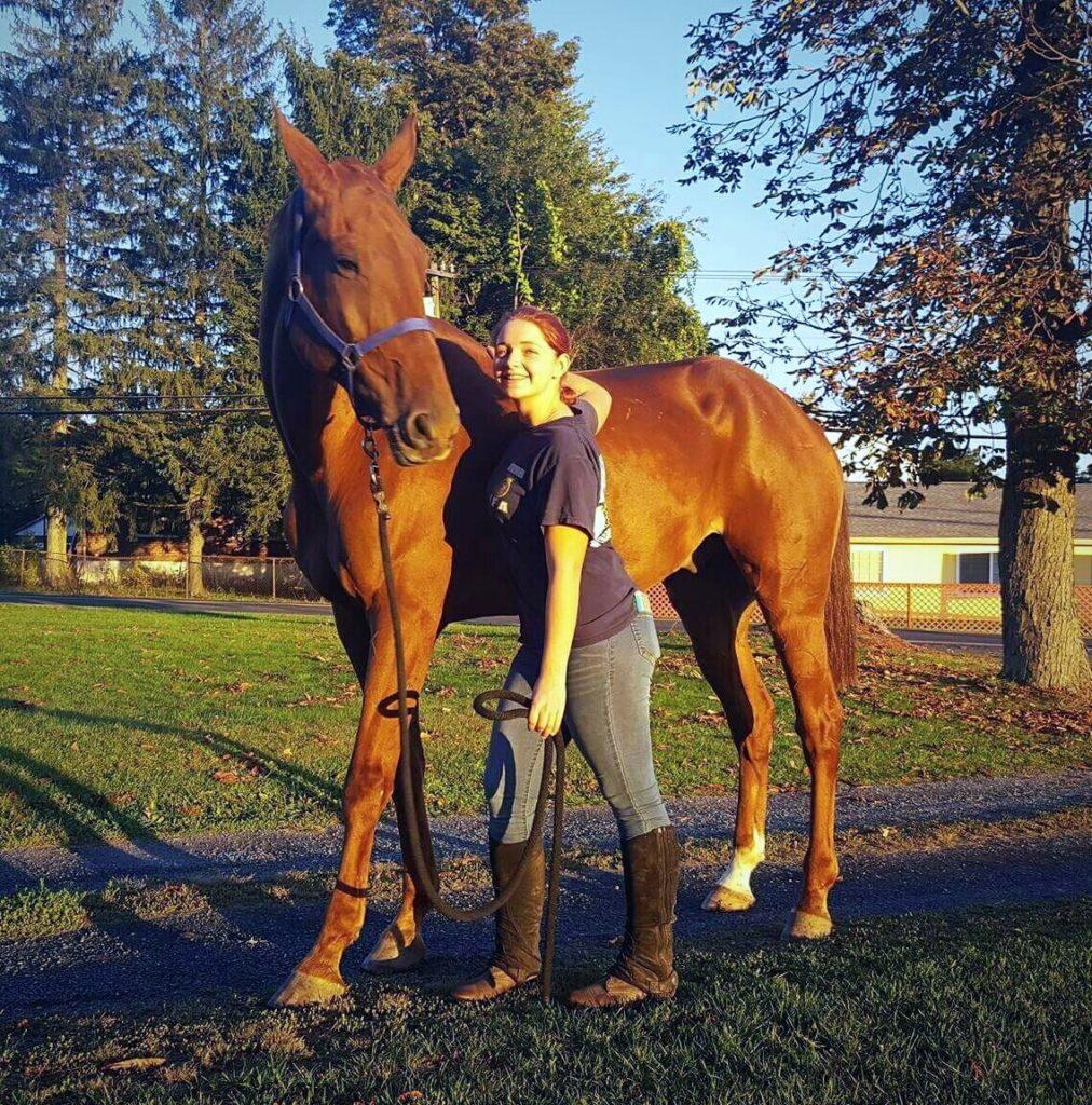 Saving Nike’s Hoof: Before and After Hooflex® Concentrated Hoof Builder - Absorbine