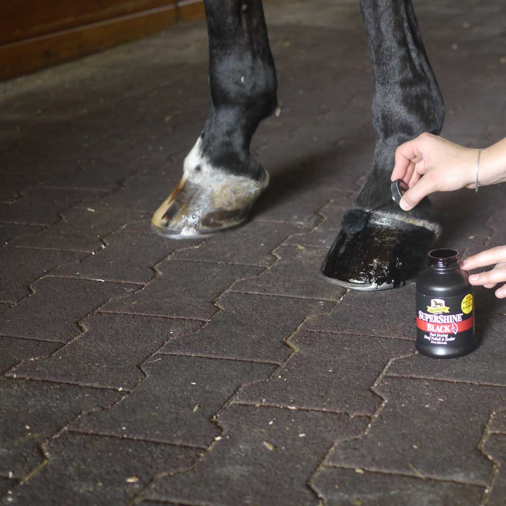 SuperShine® Hoof Polish & Sealer